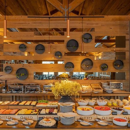 Valbom  Pestana Douro Riverside - Preferred Hotels & Resorts, Lifestyle מראה חיצוני תמונה The buffet at the restaurant